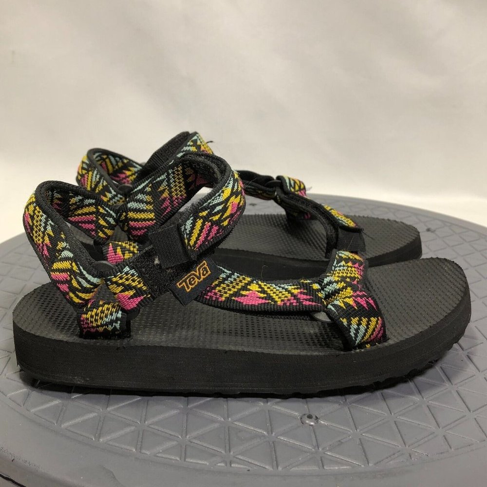 Teva Womens Youth Size 2 Universal Boomerang Pink Sandals